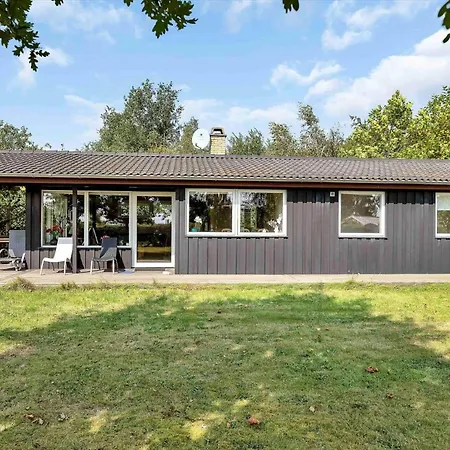 18008-holbaek-raevestien-5 بيت للعطل *